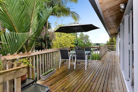 Photo of property in 92 Poaka Avenue, Dinsdale, Hamilton, 3204