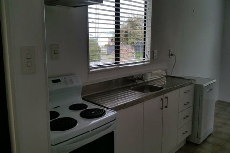 Photo of property in 63 Hillcrest Drive, Kelvin Grove, Palmerston North, 4414