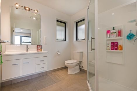 Photo of property in 30 Macdonald Heights, Feilding, 4702