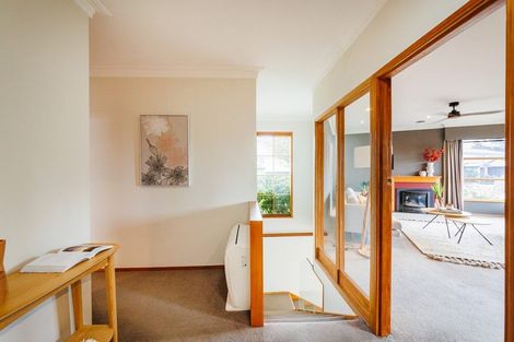 Photo of property in 38 Winston Avenue, Hokowhitu, Palmerston North, 4410