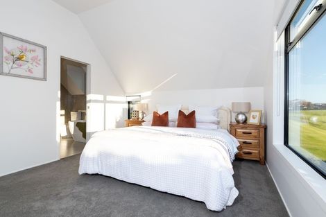 Photo of property in 61 Manor Park, Sunnyhills, Auckland, 2010