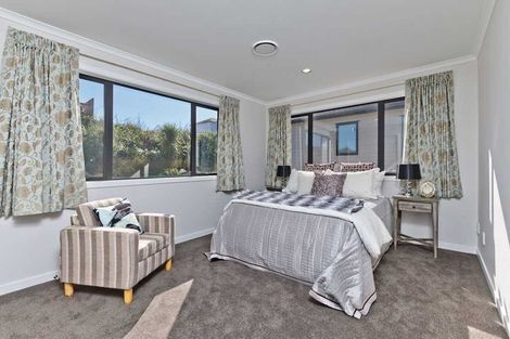 Photo of property in 5 Shelby Place, Long Bay, Auckland, 0630