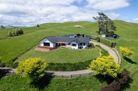 Photo of property in 14 Centre Road, Matamau, Dannevirke, 4977