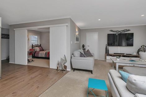 Photo of property in 80 One Tree Point Road, One Tree Point, 0118