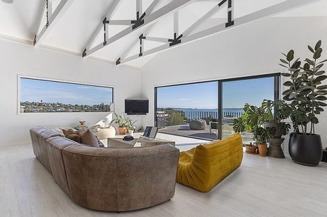 Photo of property in 71 Pah Road, Cockle Bay, Auckland, 2014