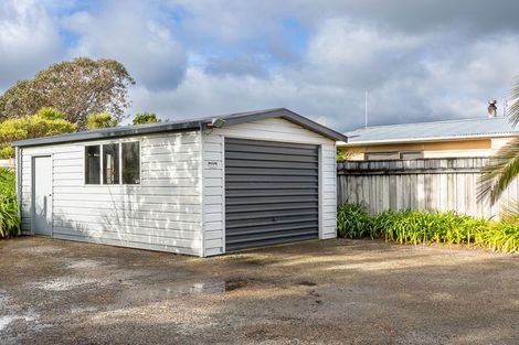 Photo of property in 63 Mazengarb Road, Paraparaumu Beach, Paraparaumu, 5032