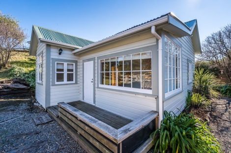 Photo of property in 69 Waimea Road, Waikanae Beach, Waikanae, 5036