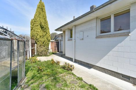 Photo of property in 2/37 Prestons Road, Redwood, Christchurch, 8051