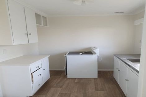 Photo of property in 2/7 Arawa Street, New Lynn, Auckland, 0600
