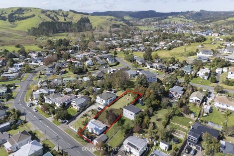 Photo of property in 17 Awaroa Road, Helensville, 0800