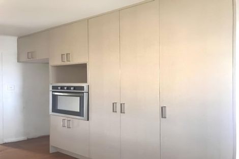 Photo of property in 33 Glenview Road, Glen Eden, Auckland, 0602