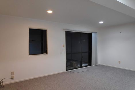 Photo of property in 34 Archers Road, Glenfield, Auckland, 0629