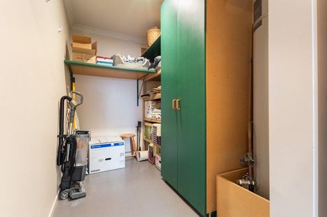 Photo of property in 43 Quadrant Heights, Paraparaumu, 5032