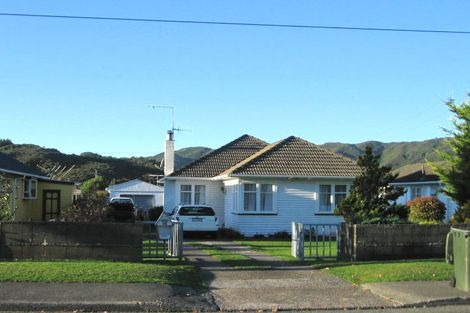 Photo of property in 28 Totara Street, Wainuiomata, Lower Hutt, 5014