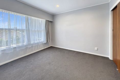 Photo of property in 1/111 Shakespeare Road, Milford, Auckland, 0620