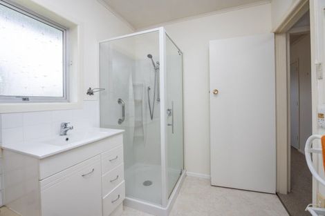 Photo of property in 2/1130 Heaphy Terrace, Fairfield, Hamilton, 3214