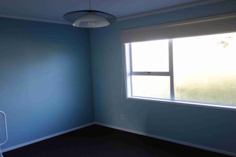 Photo of property in 5 Lisa Rise, Half Moon Bay, Auckland, 2012