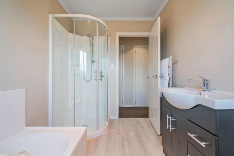 Photo of property in 46 Carina Way, Whitianga, 3510