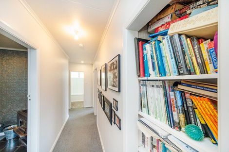 Photo of property in 8 Parkland Crescent, Terrace End, Palmerston North, 4410