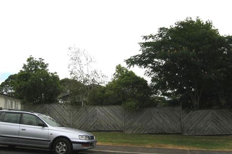 Photo of property in 106 Lauderdale Road, Birkdale, Auckland, 0626