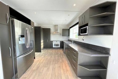 Photo of property in 6 Cossens Street, Balclutha, 9230