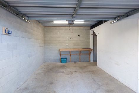 Photo of property in 21 Kopiko Way, Brooklyn, Wellington, 6021