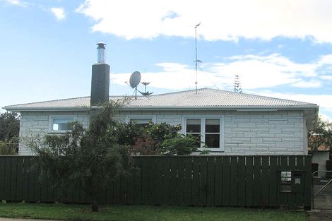 Photo of property in 12 Marere Avenue, Paraparaumu, 5032