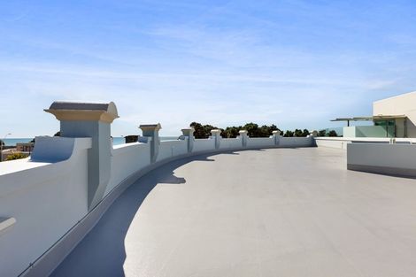 Photo of property in 1e Queen Street, New Plymouth, 4310