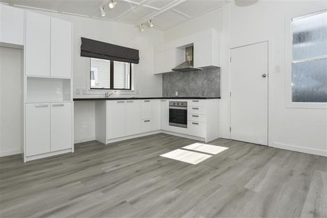 Photo of property in 33 Mount Royal Avenue, Mount Albert, Auckland, 1025