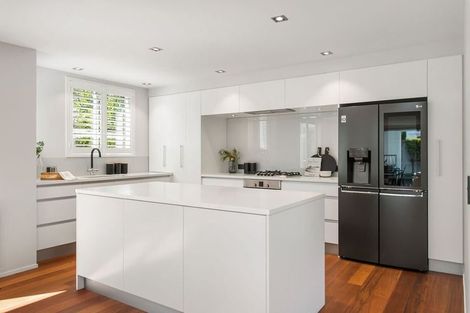 Photo of property in 43 Hawkesbury Avenue, St Albans, Christchurch, 8014