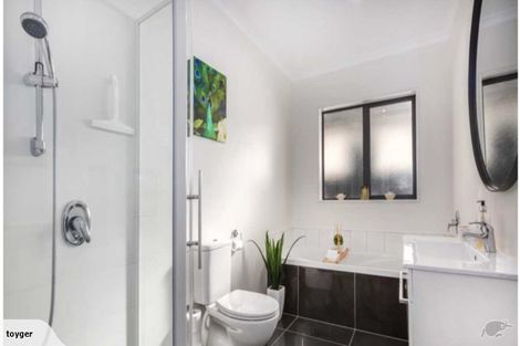 Photo of property in 6 Montego Place, Grenada Village, Wellington, 6037