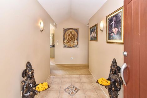 Photo of property in 12 Crannog Fen, Wattle Downs, Auckland, 2103