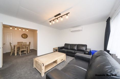 Photo of property in 40 Ruamahanga Crescent, Terrace End, Palmerston North, 4410