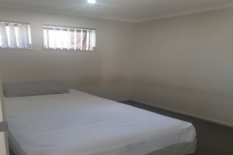 Photo of property in 33 Tarapiroe Avenue, Takanini, 2112