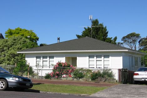 Photo of property in 9 Bungalow Avenue, Point Chevalier, Auckland, 1022