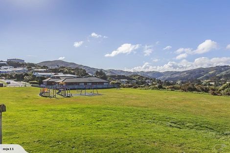 Photo of property in 27b Cypress Drive, Maungaraki, Lower Hutt, 5010