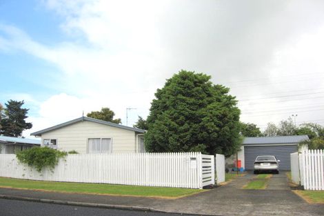 Photo of property in 75 Chichester Drive, Rosehill, Papakura, 2113
