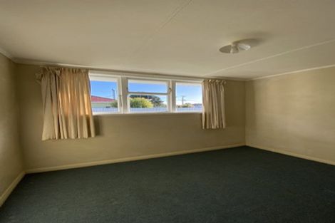 Photo of property in 13 Temuera Street, Otaki, 5512