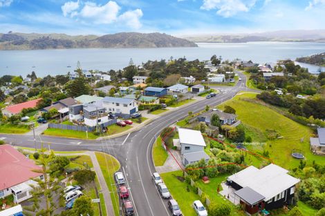 Photo of property in 30 Manukau Road, Raglan, 3225