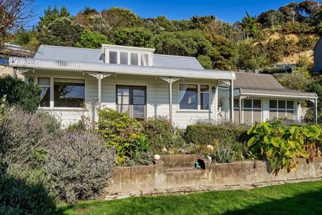 Photo of property in 88 Paremata Road, Paremata, Porirua, 5024