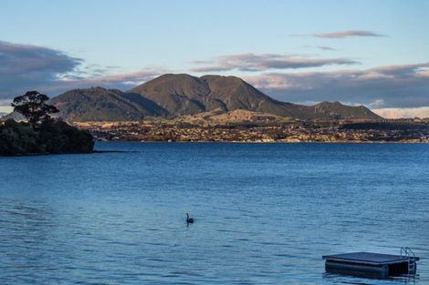 Photo of property in 1/870 Acacia Bay Road, Acacia Bay, Taupo, 3330