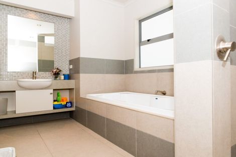 Photo of property in 5a Te Mata Peak Road, Havelock North, 4130