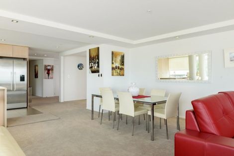 Photo of property in 4/50 Marine Parade, Mount Maunganui, 3116