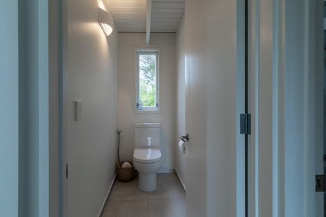 Photo of property in 153 Atkinson Road, Titirangi, Auckland, 0604