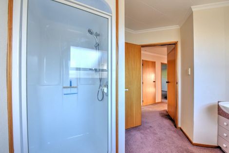 Photo of property in 24 Aotea Crescent, Gore, 9710