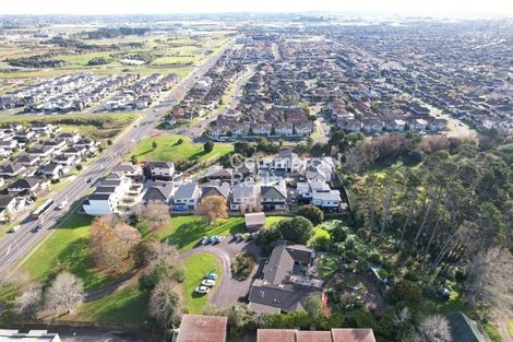 Photo of property in 122 Stancombe Road, Flat Bush, Auckland, 2016