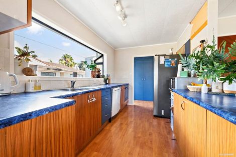 Photo of property in 41 De Quincey Terrace, Highland Park, Auckland, 2010