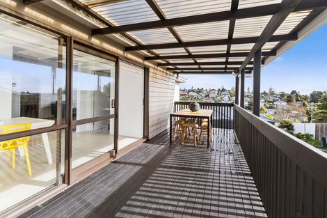 Photo of property in 71 Rosier Road, Glen Eden, Auckland, 0602