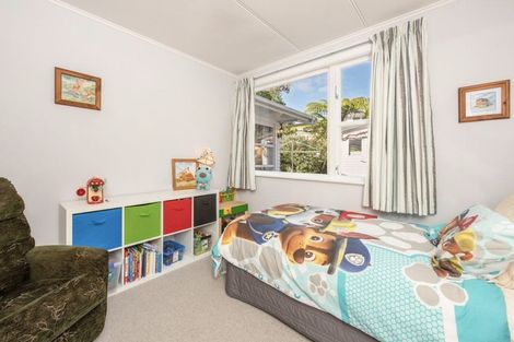 Photo of property in 44 Homewood Crescent, Karori, Wellington, 6012