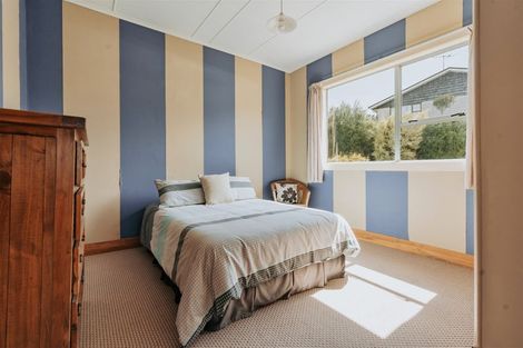 Photo of property in 9 Essex Street, Balclutha, 9230